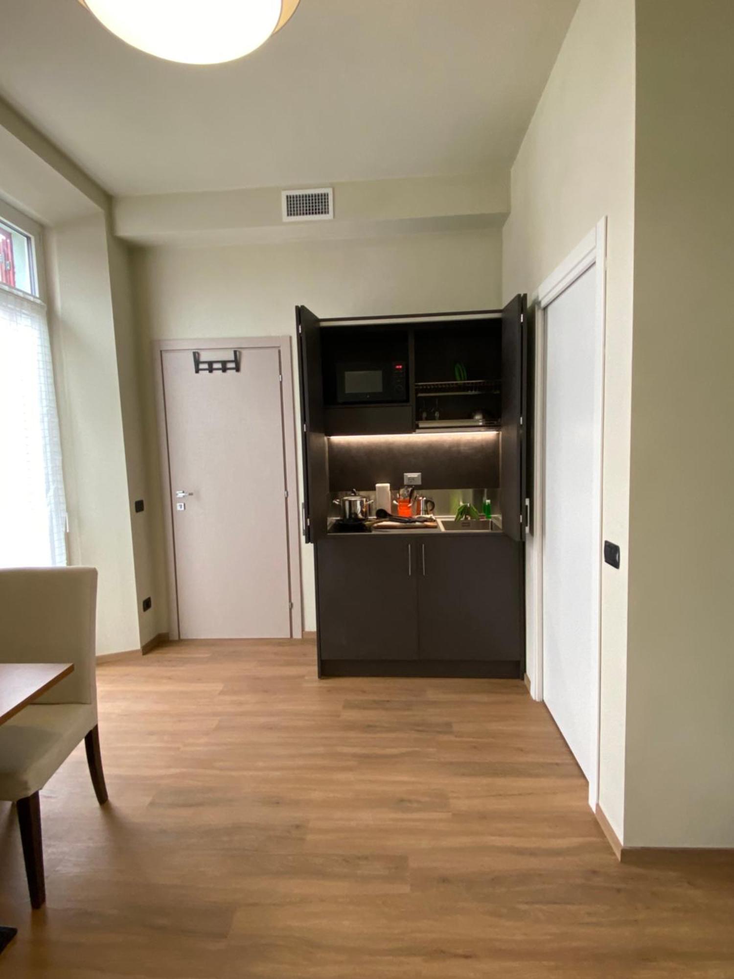 Notte Di Note - Home Hospitality 布斯托阿西齐奥 外观 照片